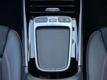  Mercedes-BENZ EQA — миниатюра 17
