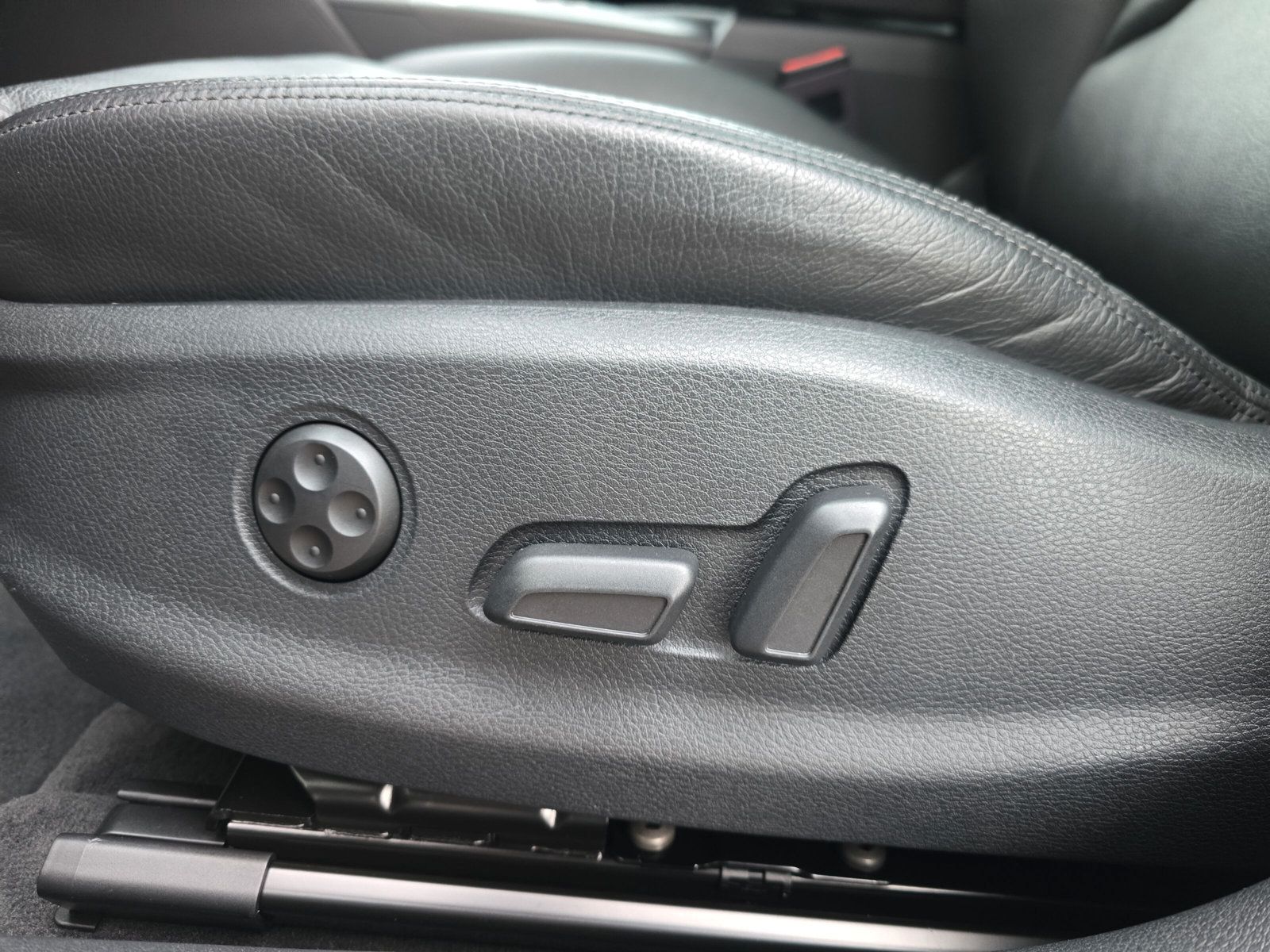 Fahrzeugabbildung Audi A3 Limousine 30 TDI sport PANO VIRTUAL LEDER NAV