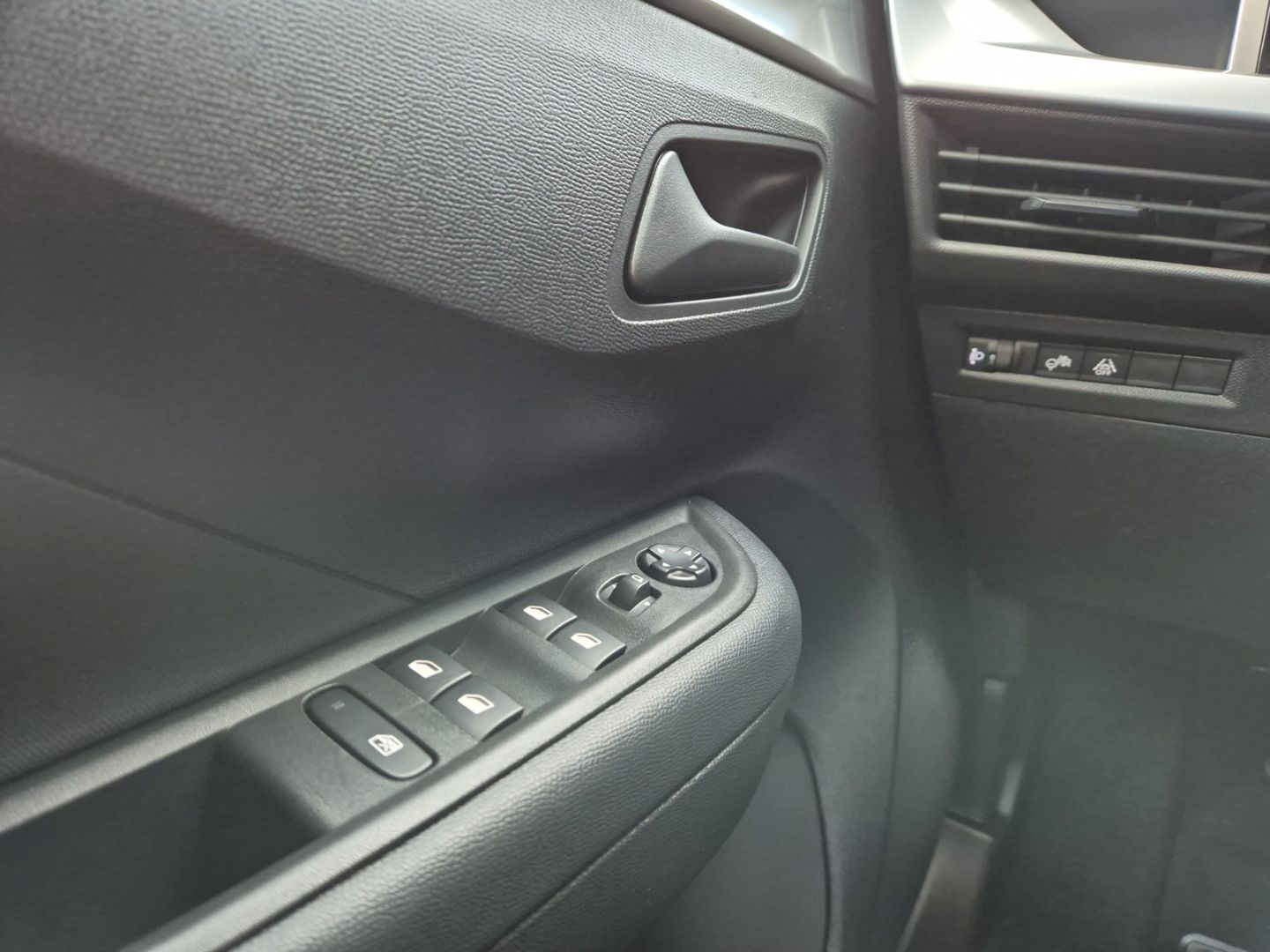 Opel Frontera - Bild 13