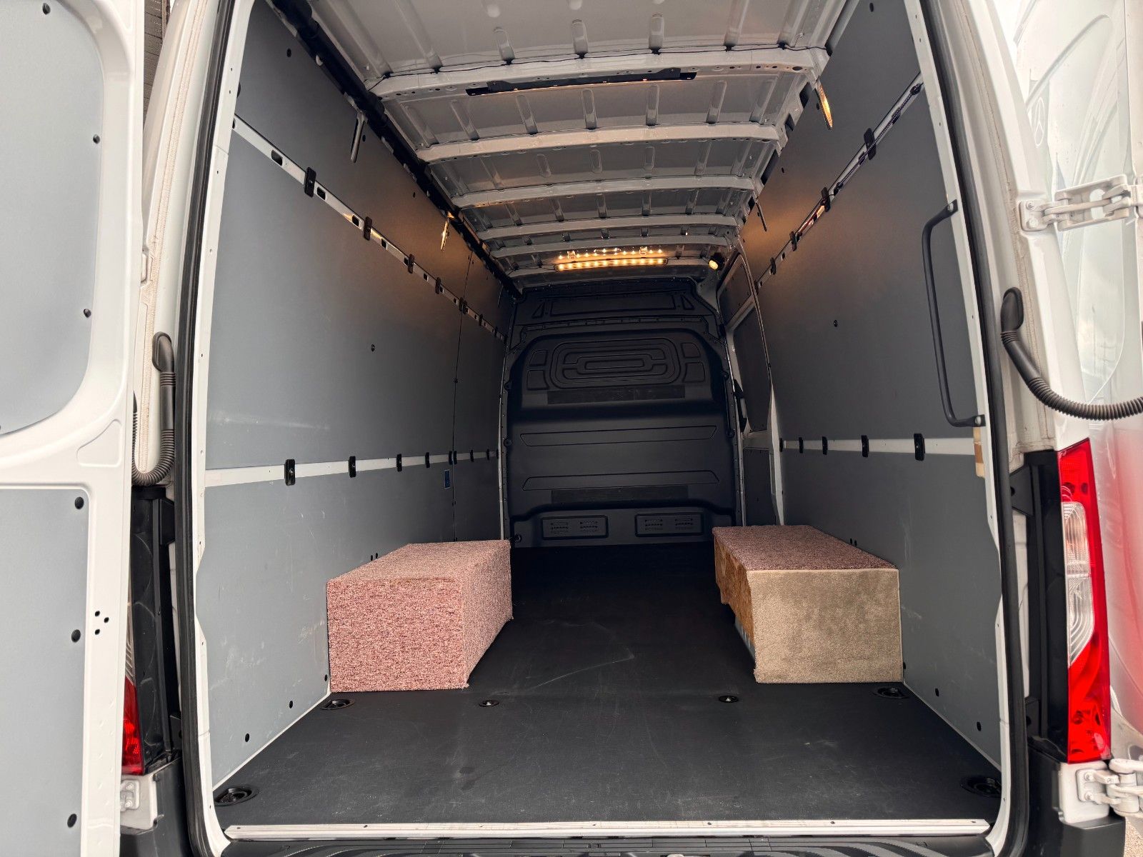 Fahrzeugabbildung Mercedes-Benz Sprinter 515 CDI 4325 Klima Kamera MBUX