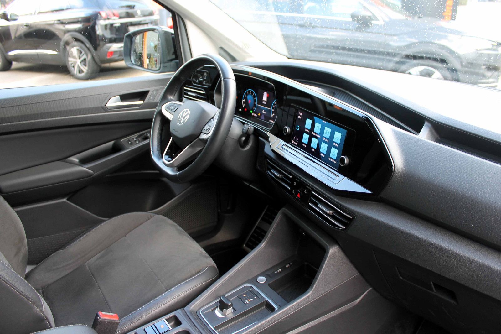 Fahrzeugabbildung Volkswagen Caddy Maxi Style Kombi 7-Stz. DSG ACC KAM AHK