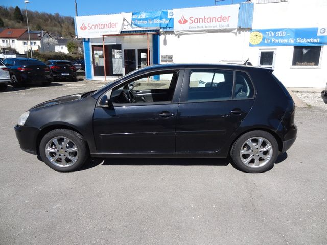 Fahrzeugabbildung Volkswagen Golf V Lim. Tour/Klima/PDC/Alu/