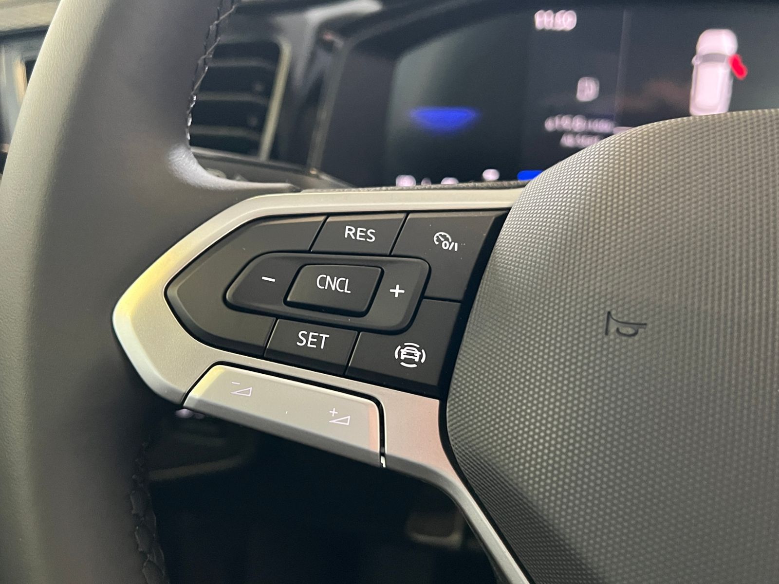 Fahrzeugabbildung Volkswagen Polo Life 1.0 TSI *LED, App Connect, PDC, Kamera