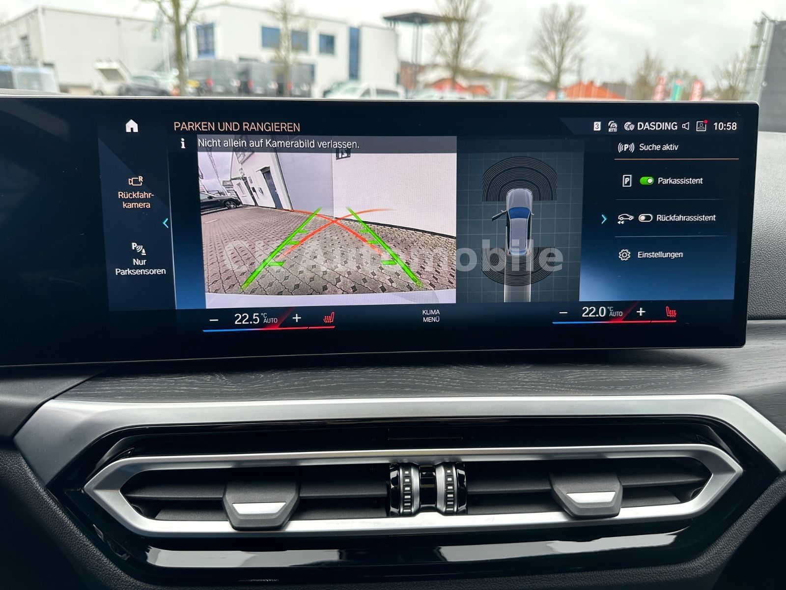 Fahrzeugabbildung BMW 320 d Touring M Sport/Navi/HeadUp/Kamera/LED