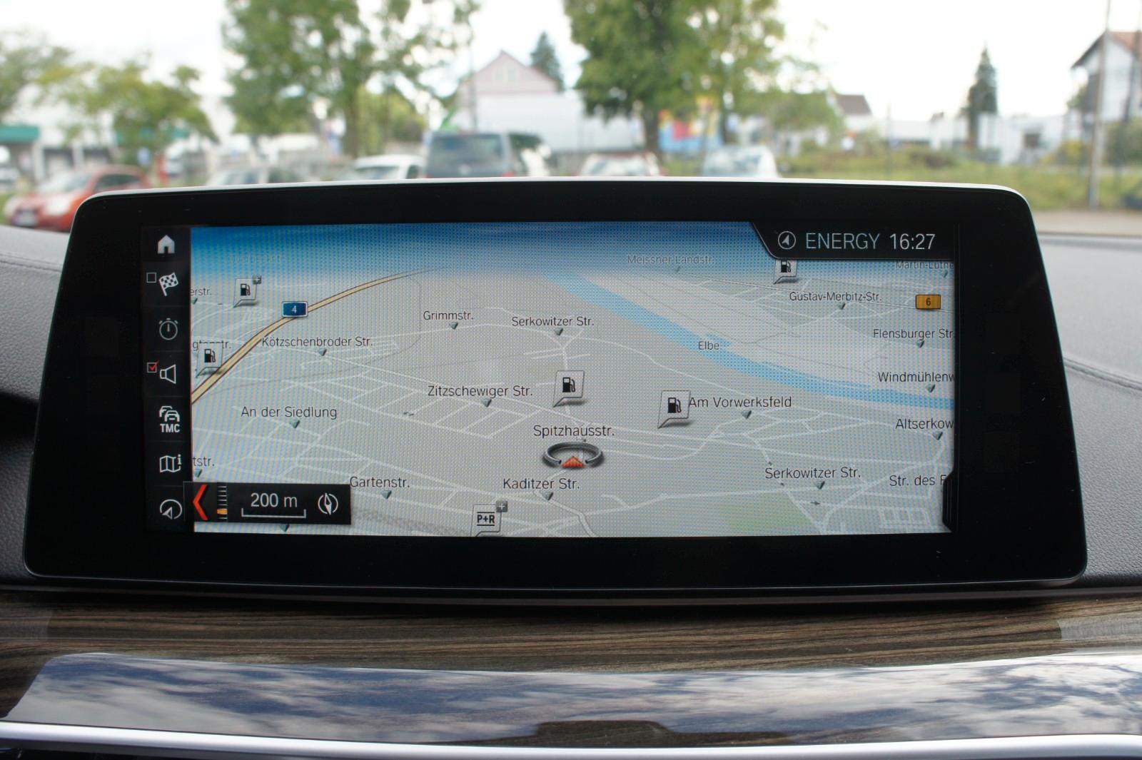 BMW 520d Limousine Luxury-Line *LED*NAVI*KAMERA*AHK*