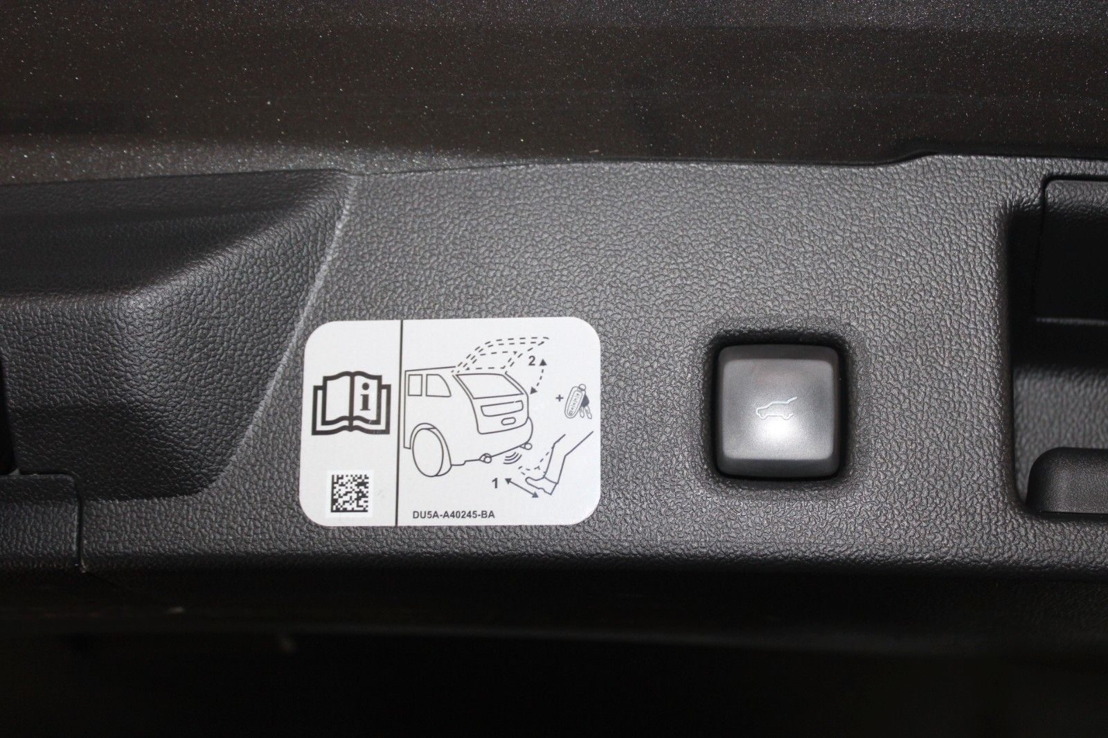 Fahrzeugabbildung Ford Kuga 2.5 PHEV ST-Line X Aut. LED B&O AHK HUD uvm