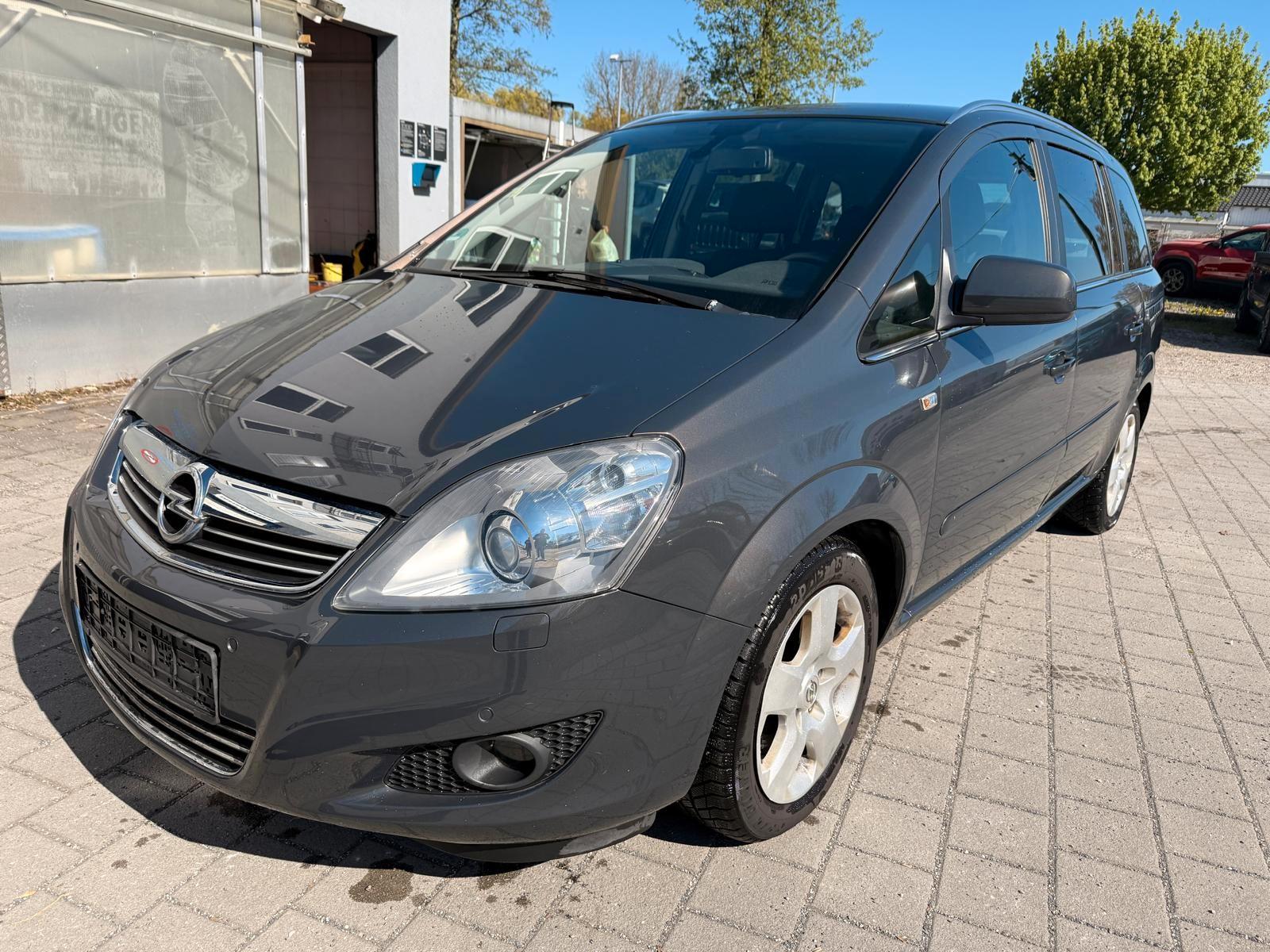 Opel Zafira B Family Plus