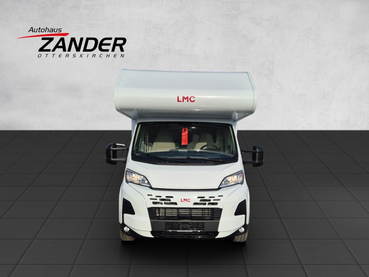 Fahrzeugabbildung LMC Tourer A 690 G 6 Sitzplätze NAVI Markise Klima