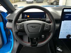 FORD Mustang Mach-E Premium*Pano*