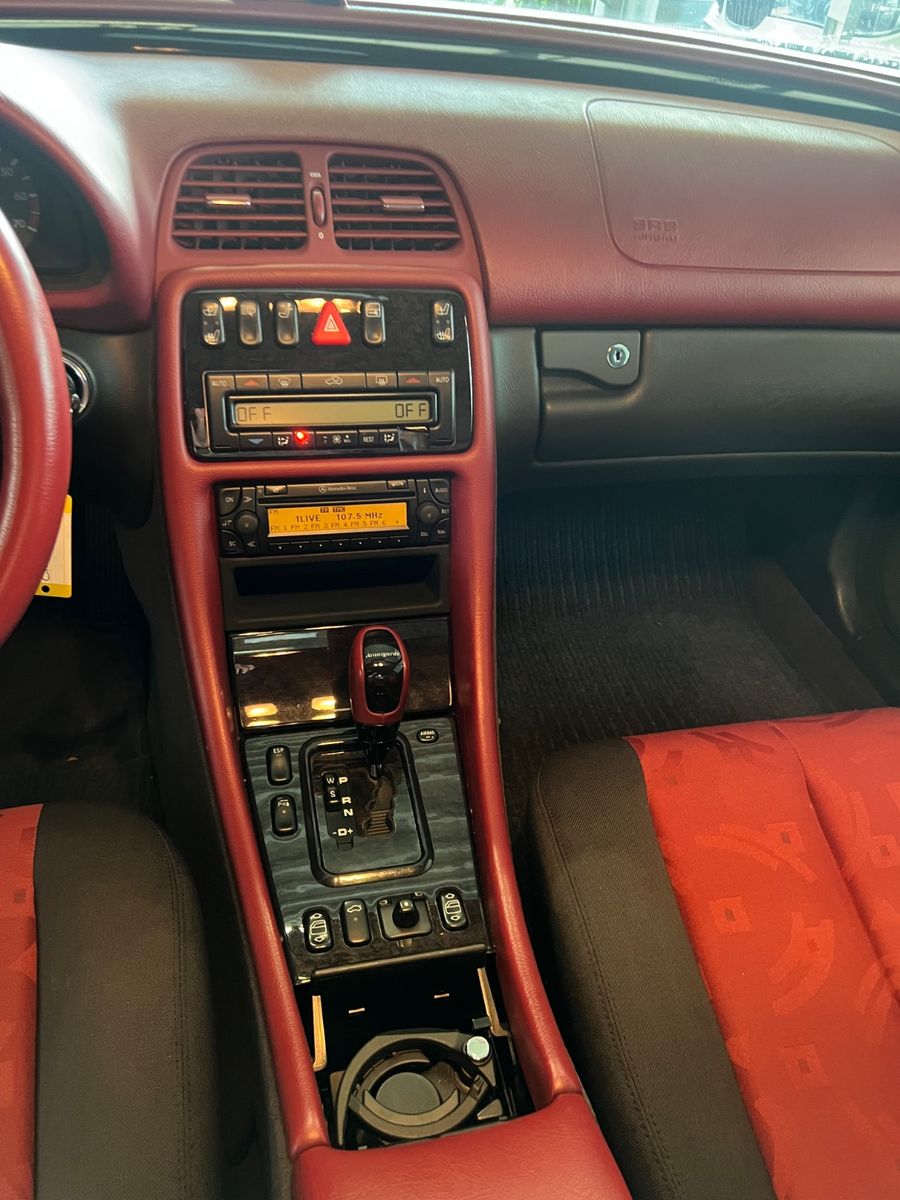 Fahrzeugabbildung Mercedes-Benz CLK 320 AVANTGARDE * 1.HAND *