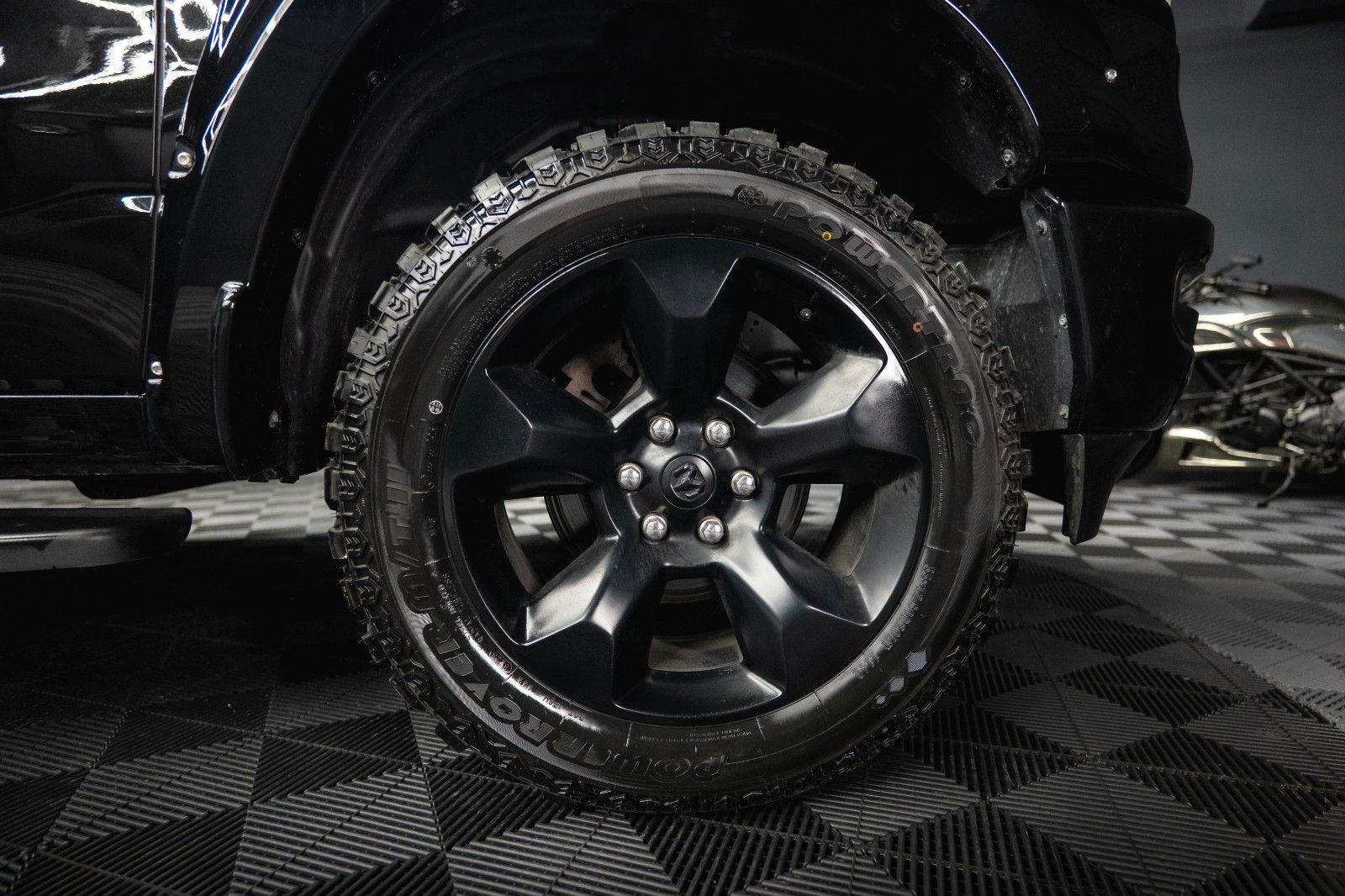 Fahrzeugabbildung Dodge RAM 3.6 V6 4x4 OFFROAD LARAMIE BLACK EDITION LED