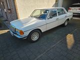 Mercedes-Benz 280 E, W 123,, Toppzustand, nur 90.000 KM - Mercedes-Benz 280: W123