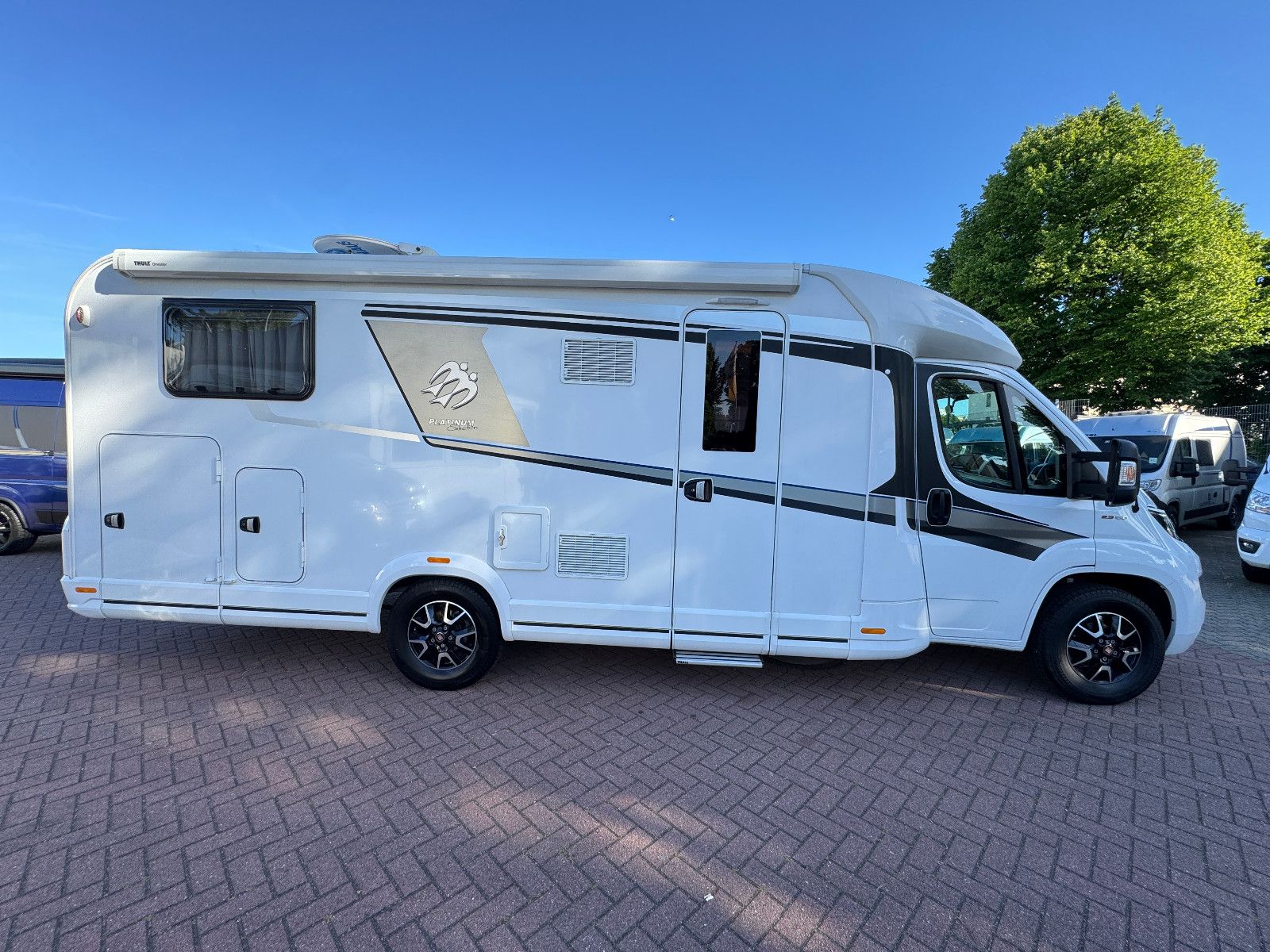 Fahrzeugabbildung Knaus SKY TI 700 MEG PLATINUM SELECTION HEAD-UP 1.HAND