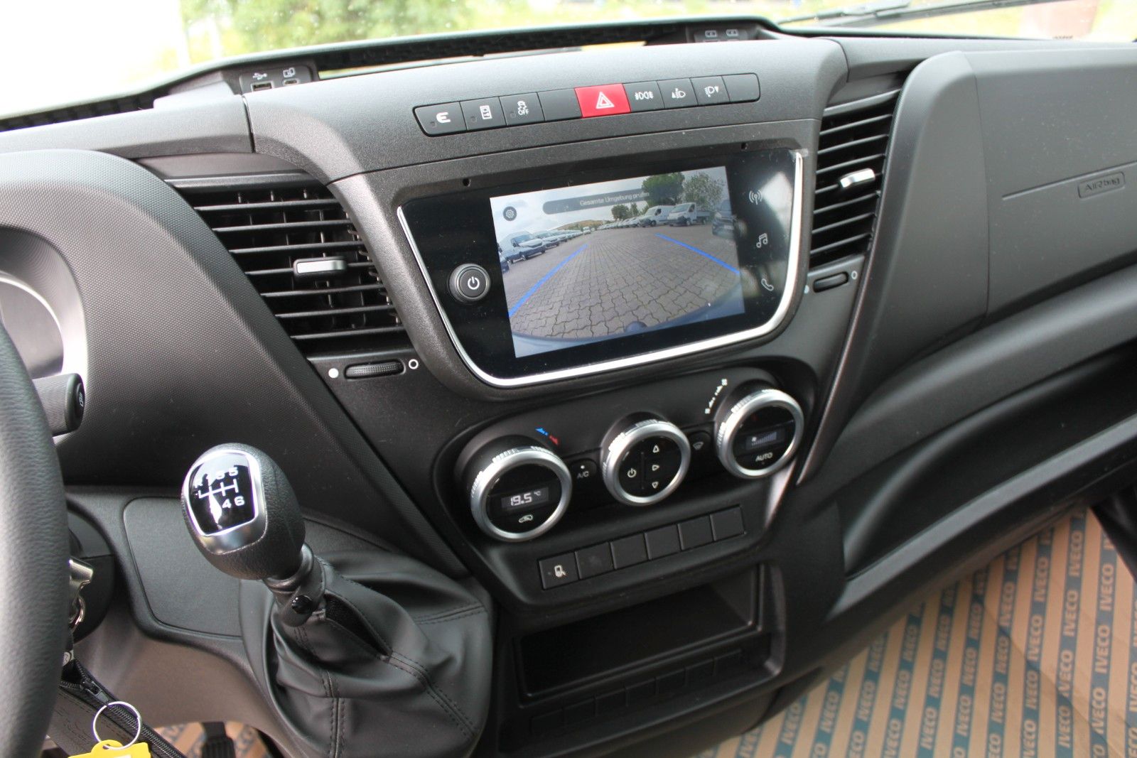 Fahrzeugabbildung Iveco Daily 35S18D Pritsche