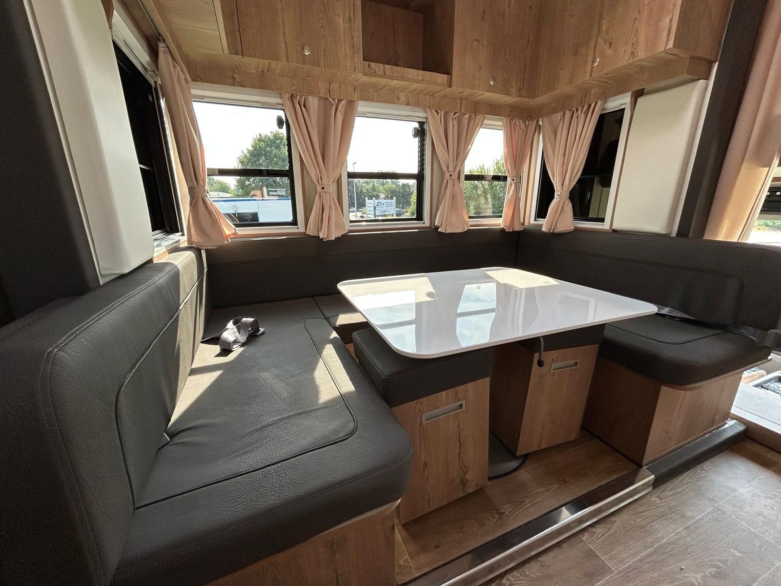 Fahrzeugabbildung DAF XB 290 FA
