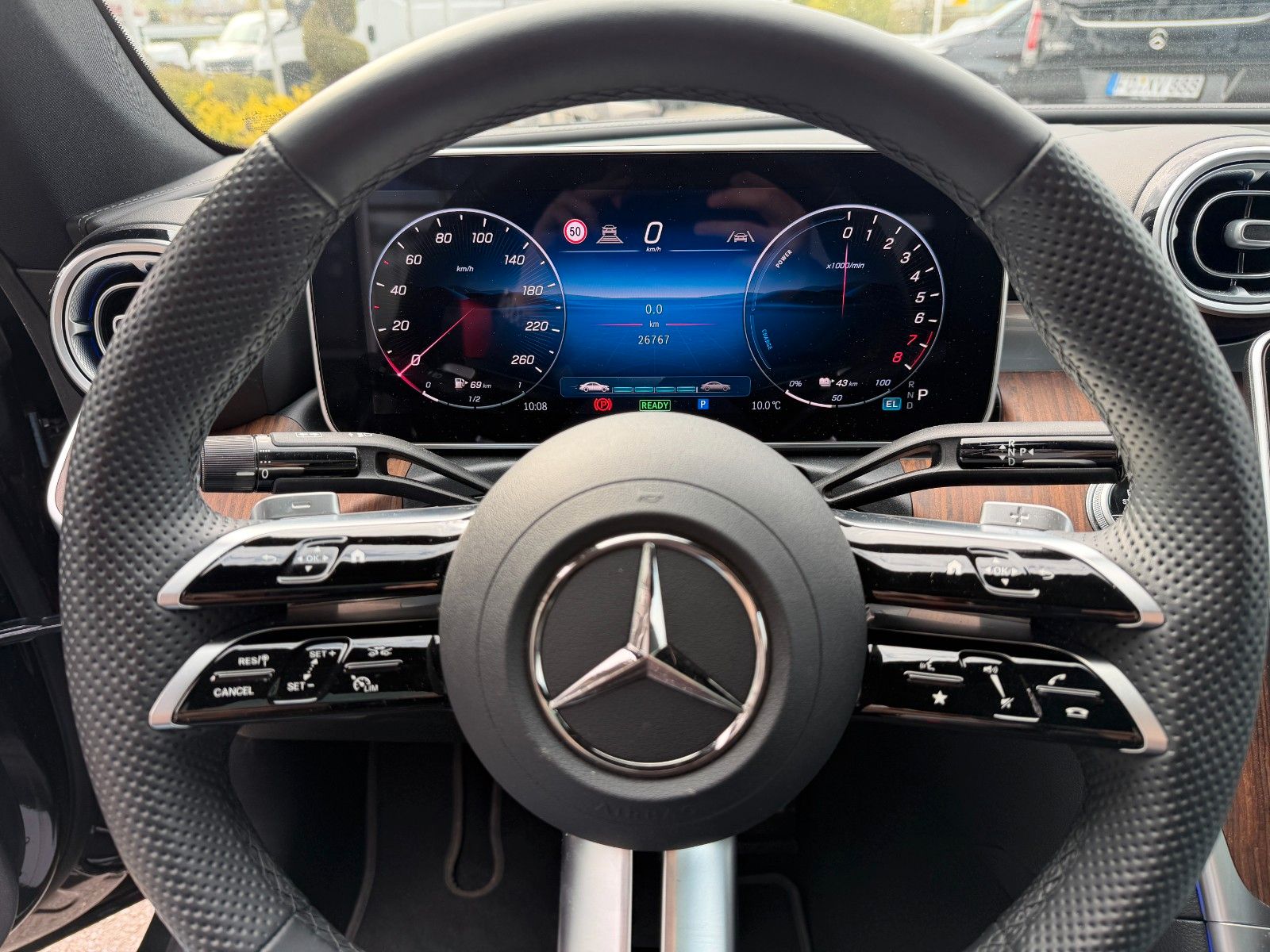 Fahrzeugabbildung Mercedes-Benz CLE 300 e AMG Premium Distr+Pano+360°+Digital
