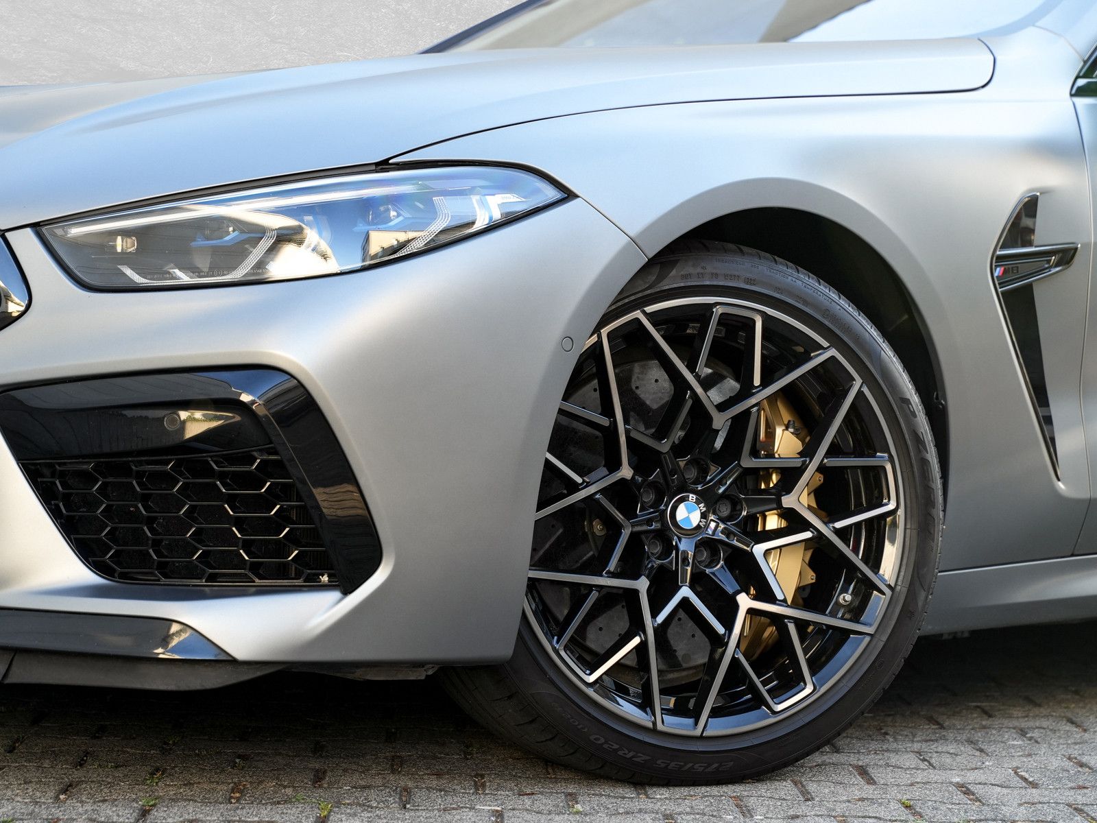 Fahrzeugabbildung BMW M8 Competition Gran Coupe - Keramik|Matt|B&W|DAP