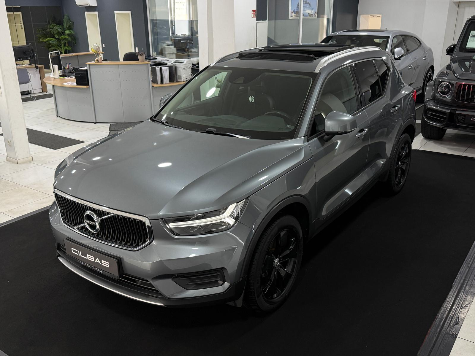 Volvo XC40 Momentum 2WD *PANO*AHK*WINTER PAKET*CARPLAY