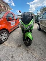 Kawasaki J300 - KAWASAKI 300