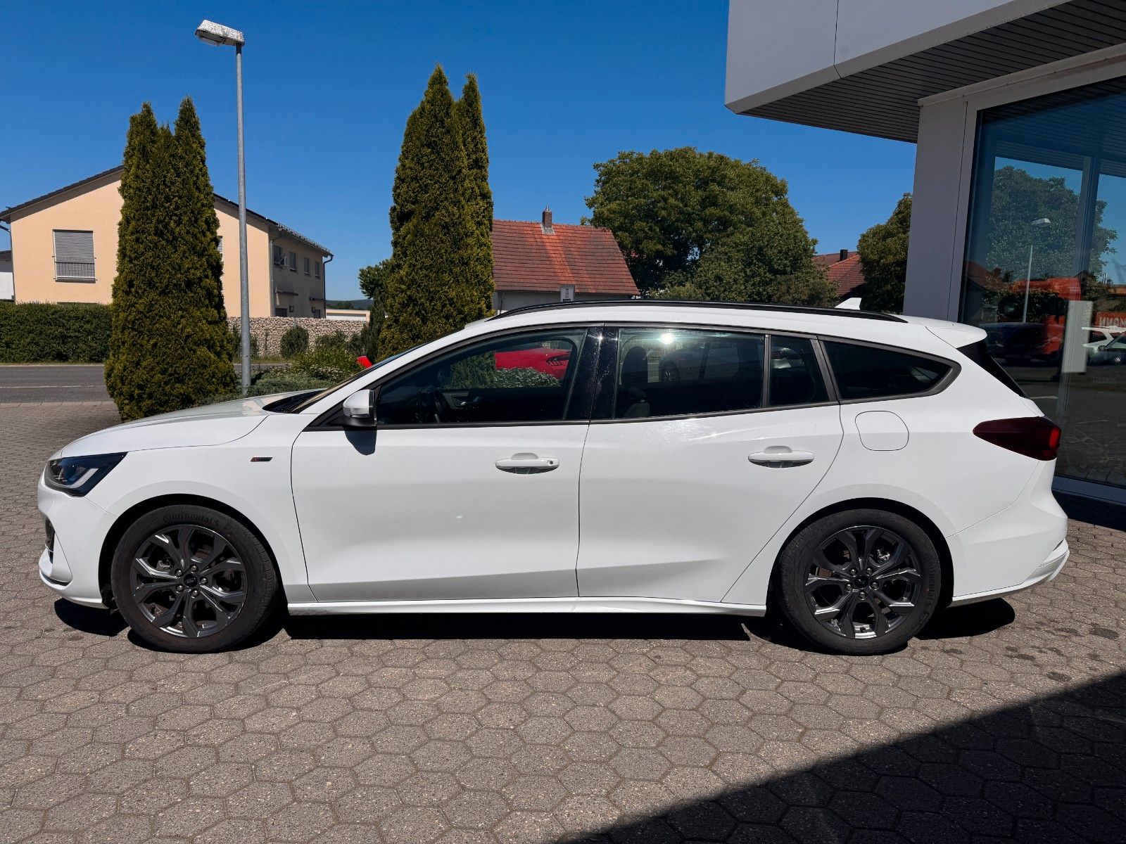 Ford Focus St-Line 1.5 Turnier NAVI DAB LED imagem 3