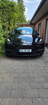 Tesla Model Y Dual Motor Long Range AWD - Tesla Gebrauchtwagen von 2024