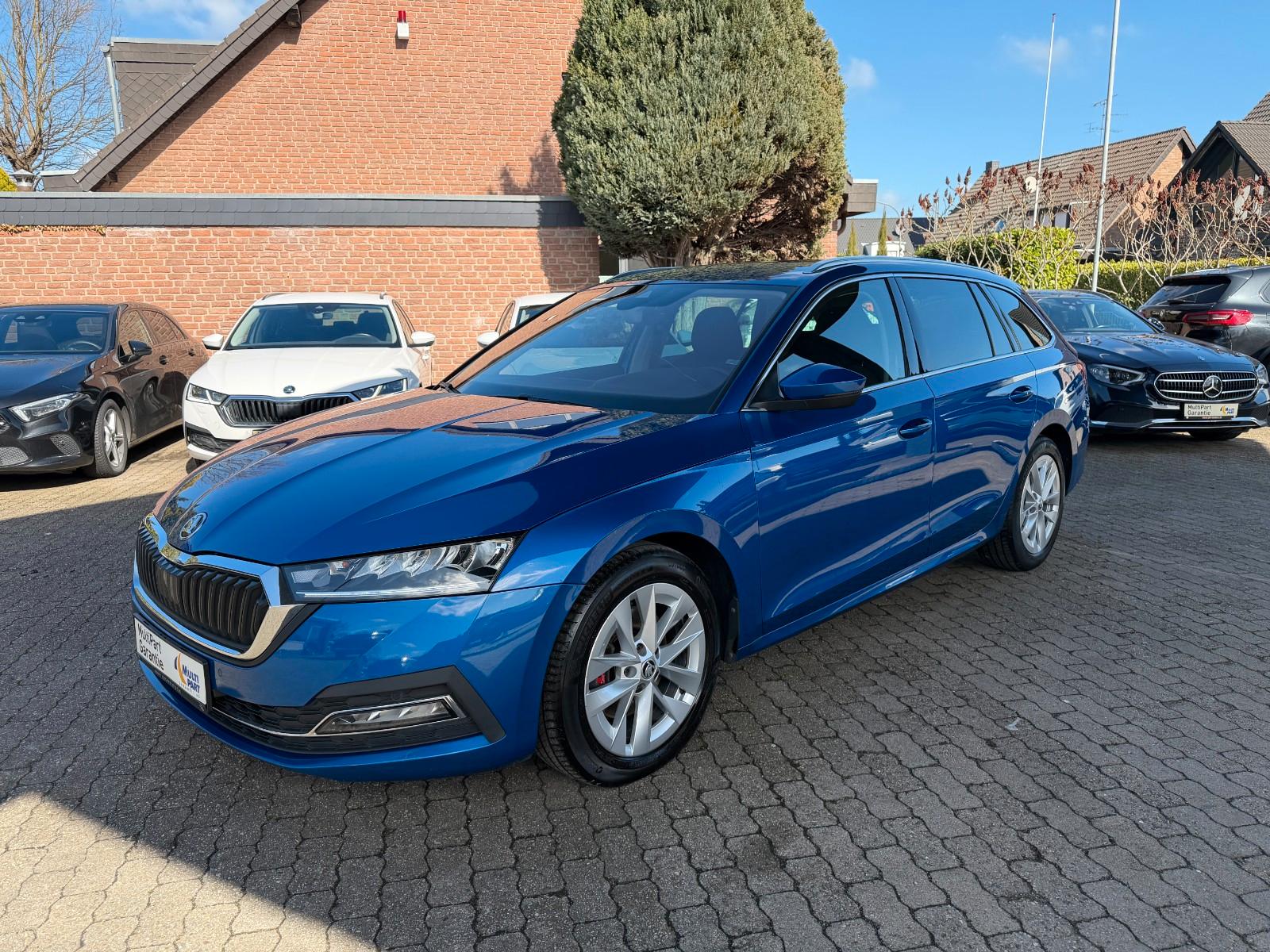Skoda Octavia Combi First Edition LED Kamera Navi AHK