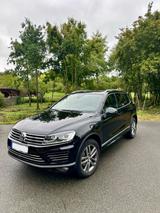 Volkswagen Touareg 3.0 V6 TDI R-Line*AHK*PANO*4M*Luftfeder. - Volkswagen Touareg: 6.0