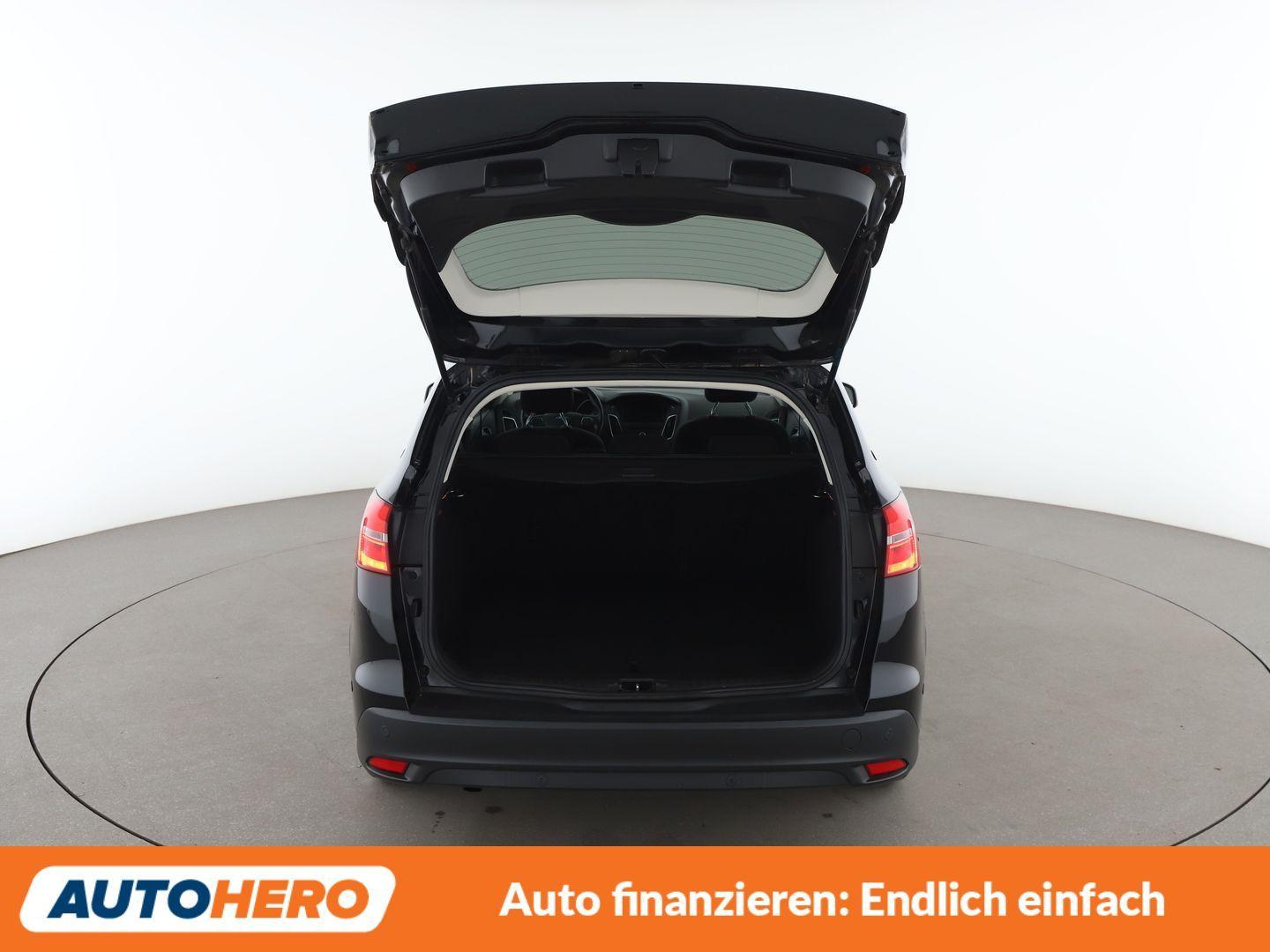 Ford Focus 1.0 EcoBoost Titanium*TEMPO*PDC*SHZ*LIM*