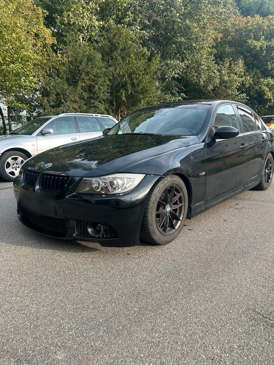 BMW 320