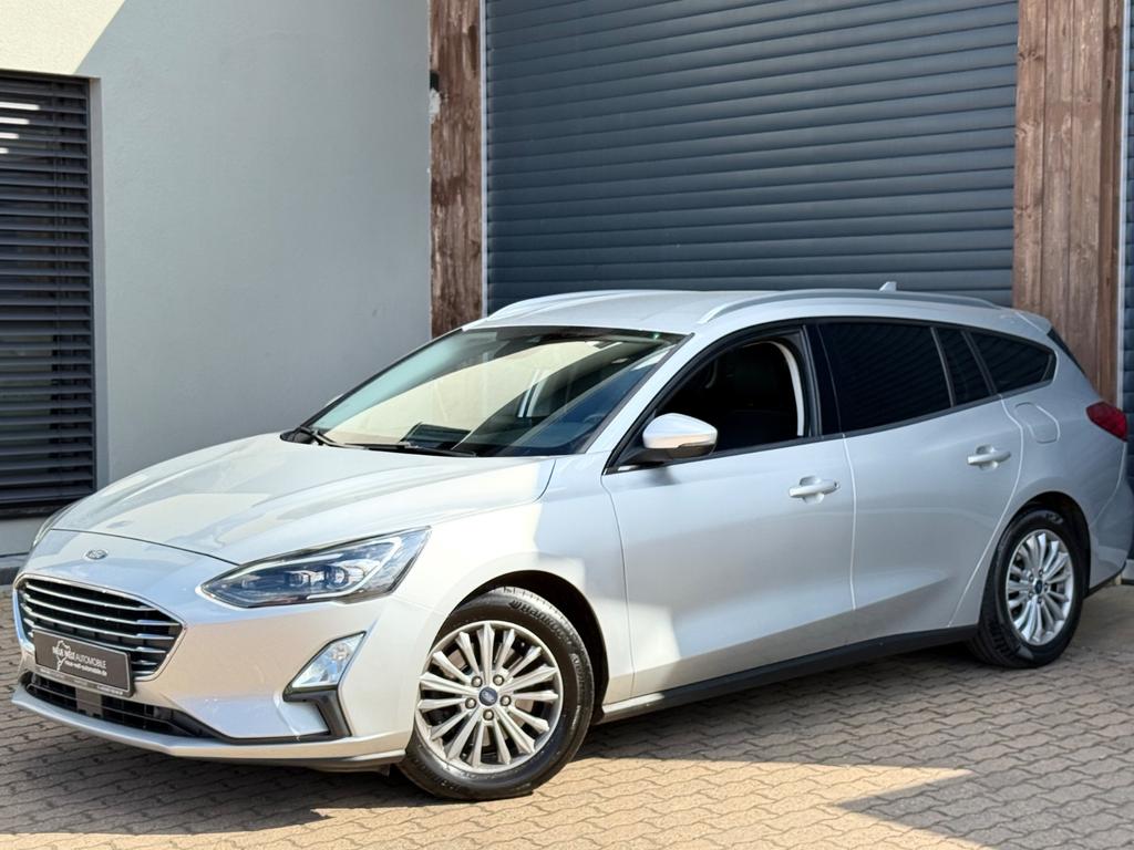 Ford Focus Titanium XCAMNaviLEDSHZLenkHzVirtC 2020