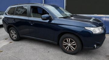 Mitsubishi Outlander - 1