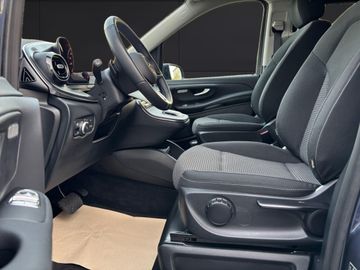 Mercedes V 220 - 5