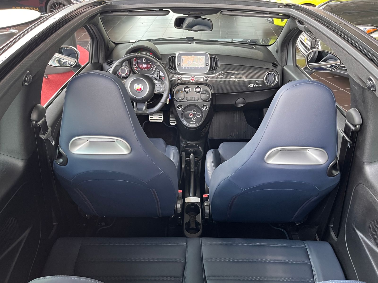Fahrzeugabbildung Abarth 695C Rivale  Automatik XENON LEDER ALU