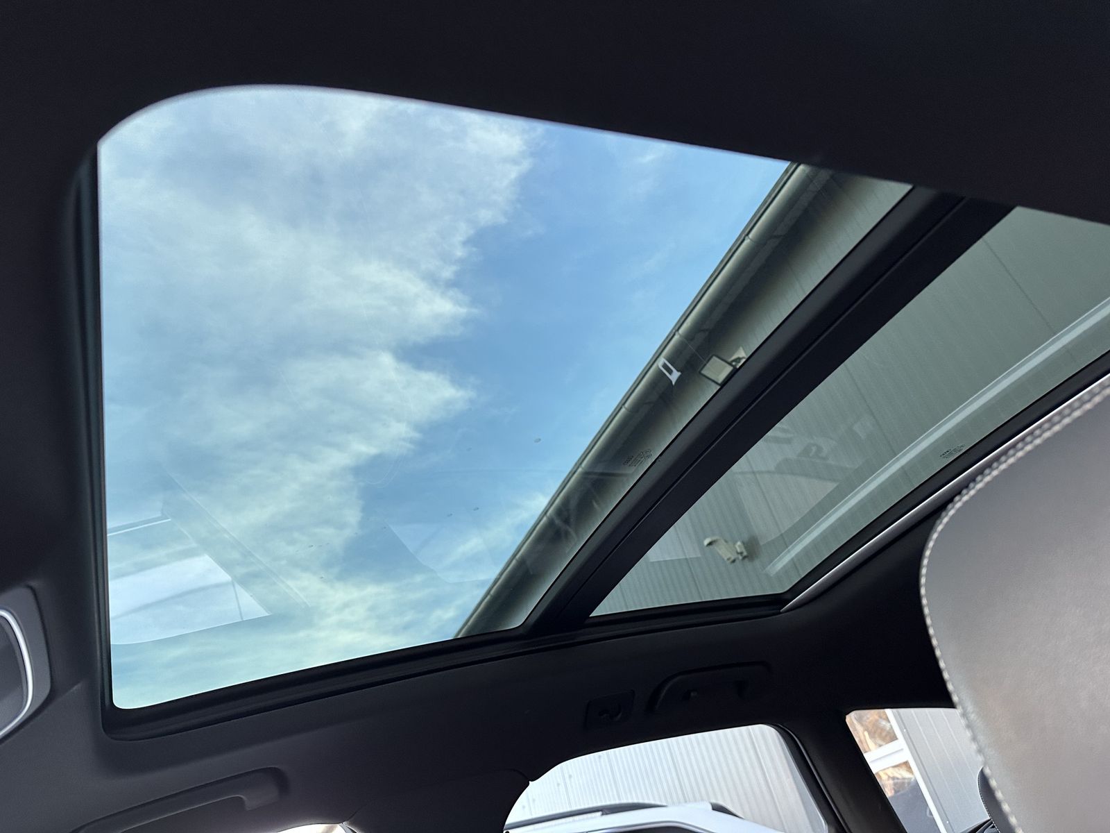 Fahrzeugabbildung Audi A6 Avant 3.0 TDI S-Line LUFTFEDERUNG+PANO+BOSE