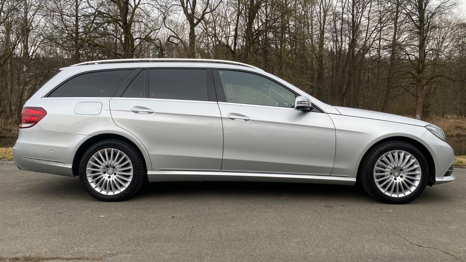 Mercedes-Benz E 200 Elegance/Navi/LED/R17/TÜV