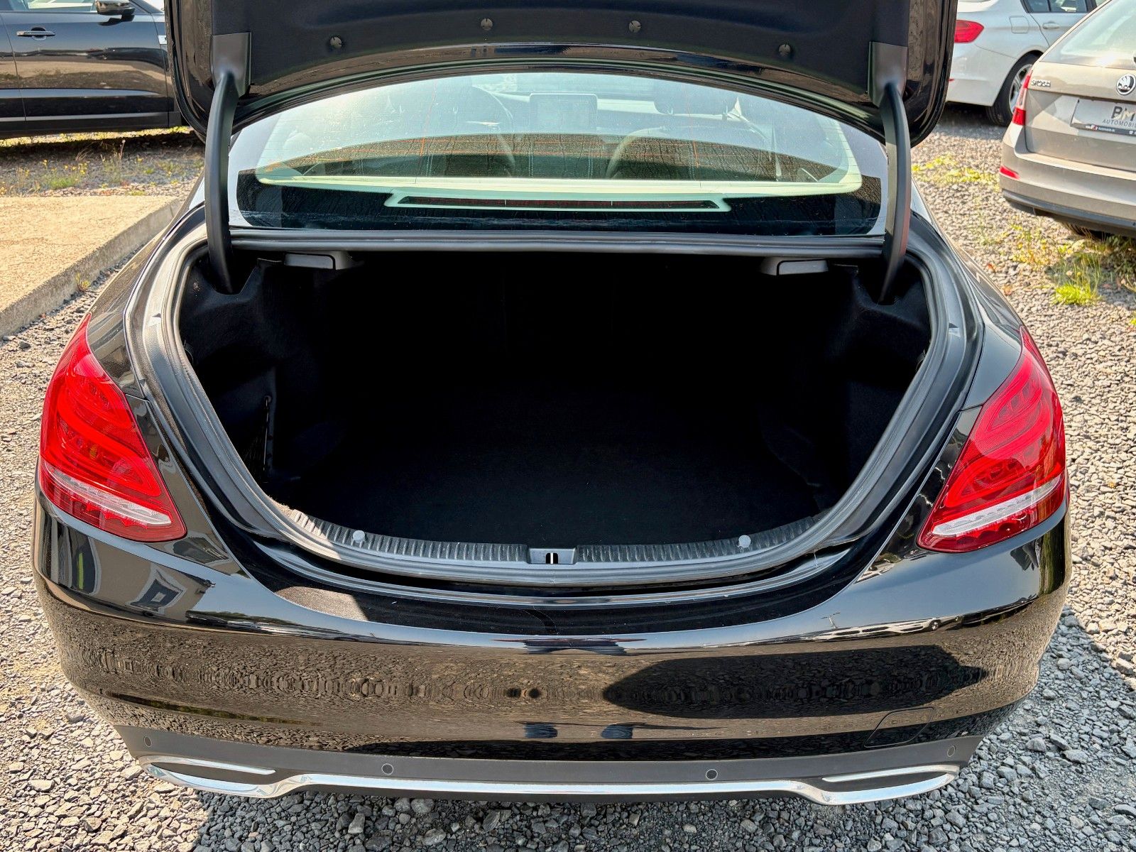 Fahrzeugabbildung Mercedes-Benz C 200 4Matic Aut. AVANTGARDE Navi LED GSD SPORTS