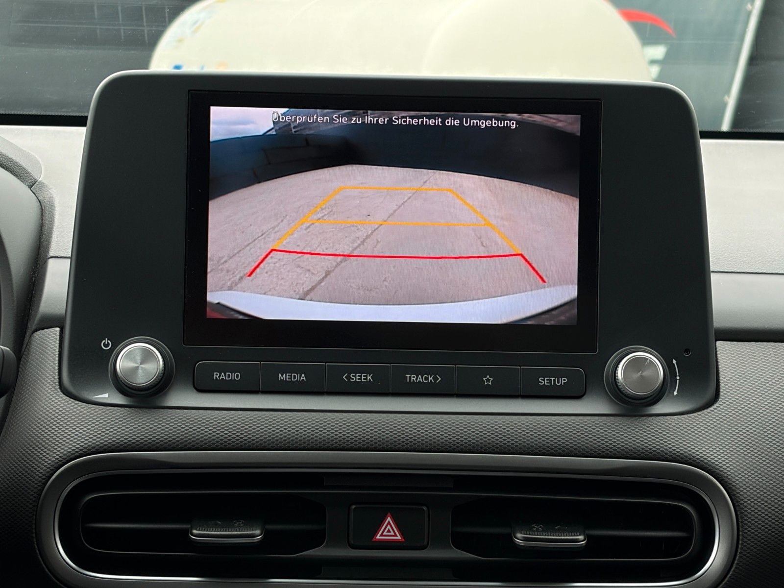 Fahrzeugabbildung Hyundai KONA E Select SHZ LHZ ACC PDC LFA LKA CAM CarPl.