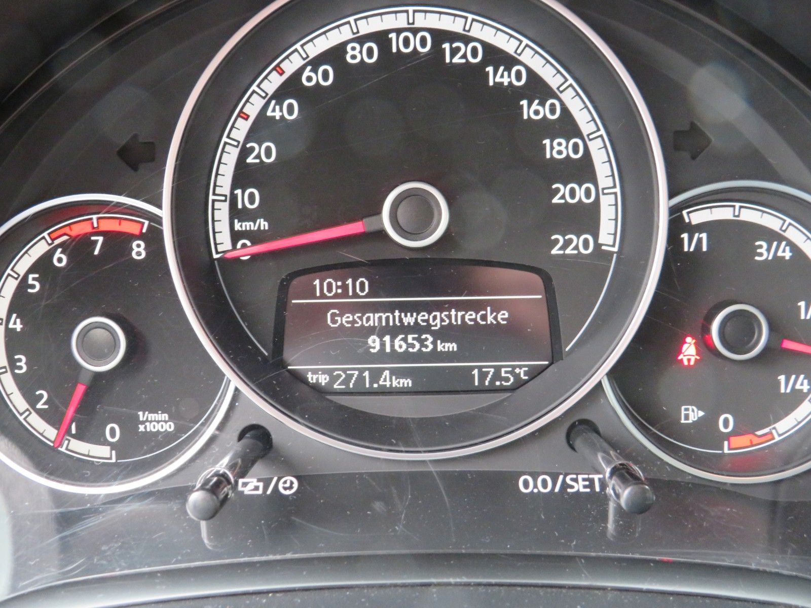 Fahrzeugabbildung Volkswagen up! 4-T, SITZH. NEBEL MAPS&MORE DAB 1.H