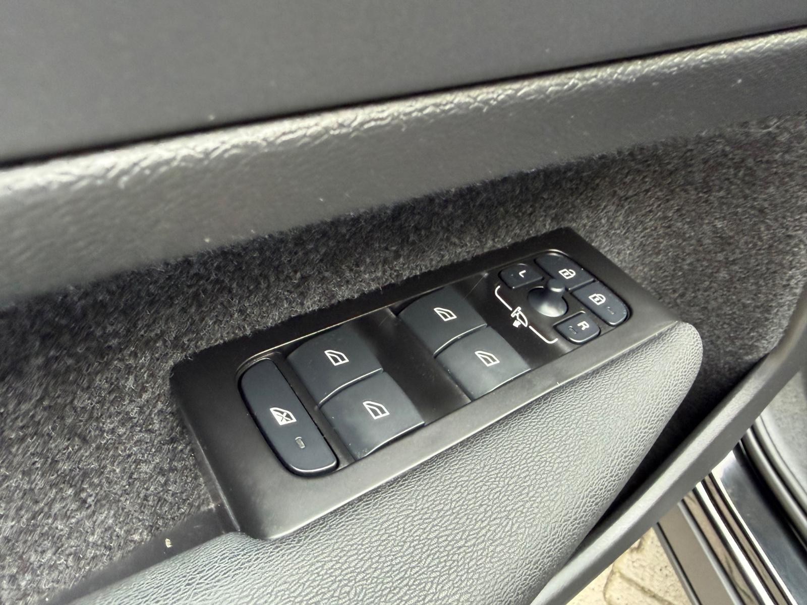 Volvo XC40 Momentum/KAMERA/LED/SHZ/AUTOMATIK/AHK, миниатюра 11