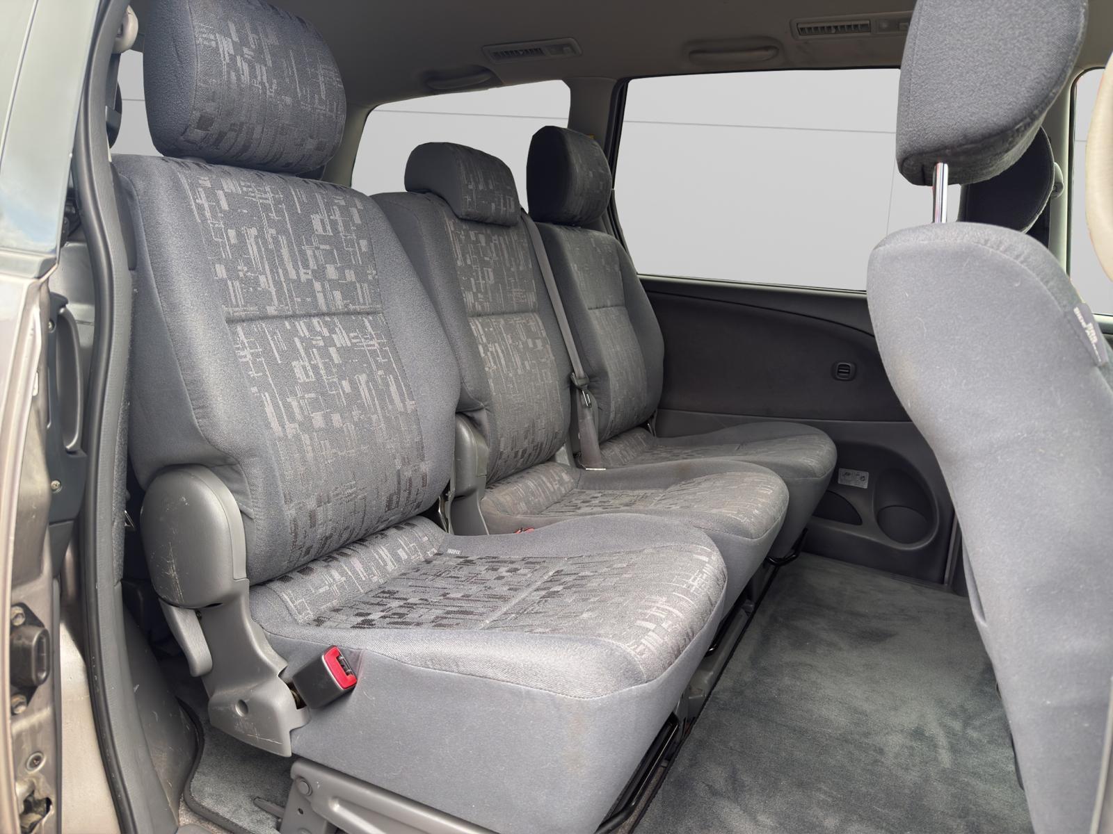 Toyota Previa 2005 — photo 13