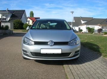 Volkswagen Golf - 2