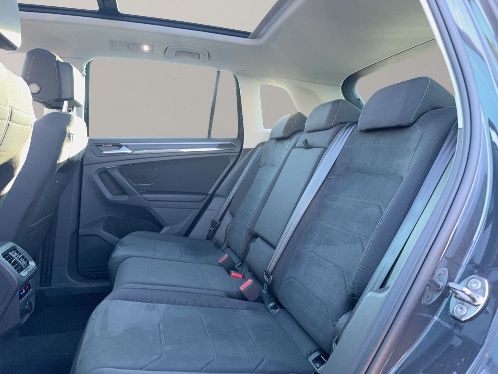 Tiguan Elegance 1,4 l eHybrid, Pano, Easy open&c