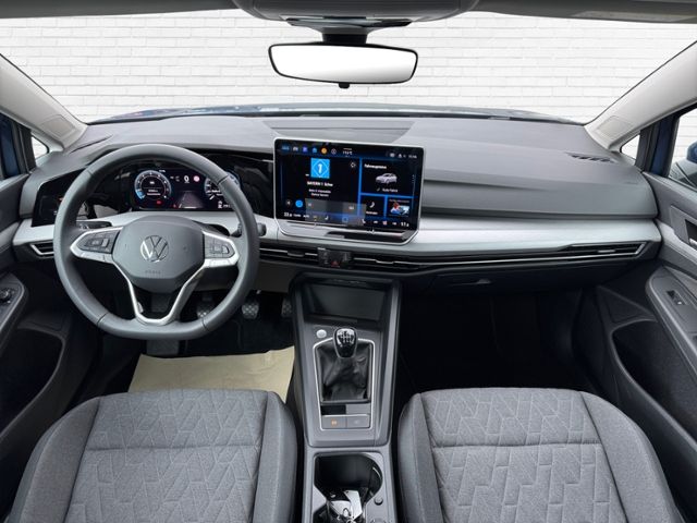 Fahrzeugabbildung Volkswagen Golf VIII 1.5 TSI Life KLIMA LED ALU