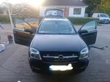 Opel Signum 2003 2.2  Benzin - Opel Signum mit Benzin-Antrieb: Kombi, 2.2