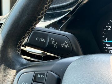 Ford Fiesta *SHZ*LED*LHZ*AC*MFL*PANO*