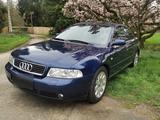 Audi A4 Limousine 2,4l 6 Zylinder - Audi: Zylinder