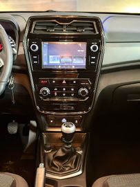 Fahrzeugabbildung Ssangyong Tivoli Amber 1,5P 2WD
