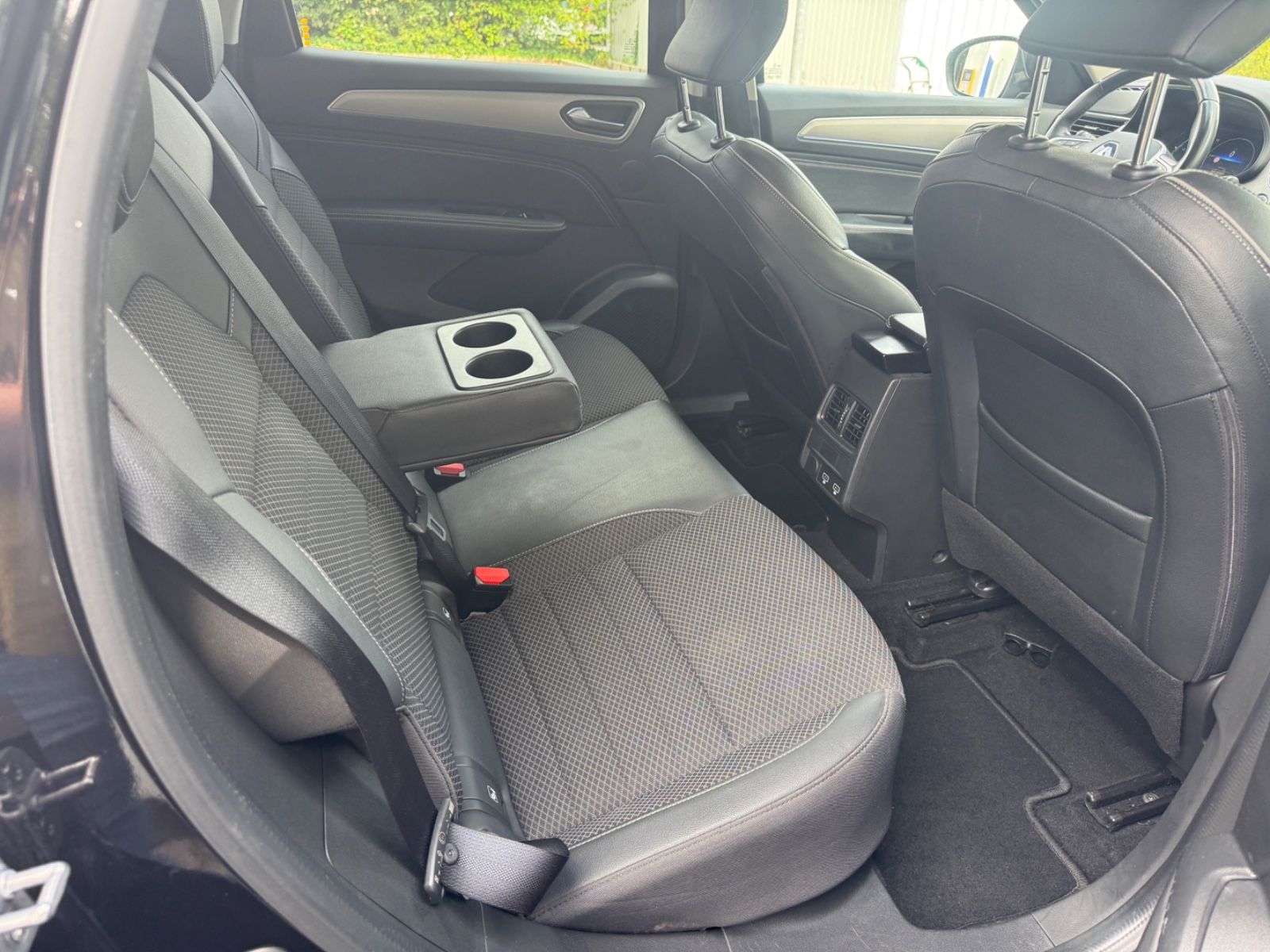 Fahrzeugabbildung Renault Arkana Intens E-Tech LED+NAVI+ACC+Kamera