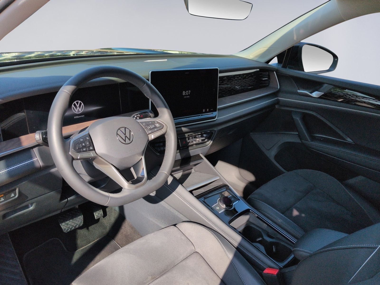 Tayron 1.5 TSI DSG Hybrid ELEGANCE AHK+LED+NAVI+
