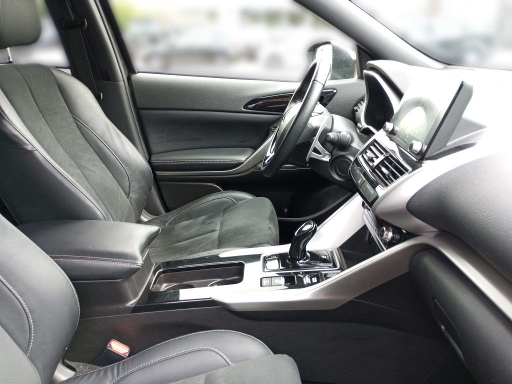 Fahrzeugabbildung Mitsubishi Eclipse Cross Plug-in Hybrid PLUS Select AHK